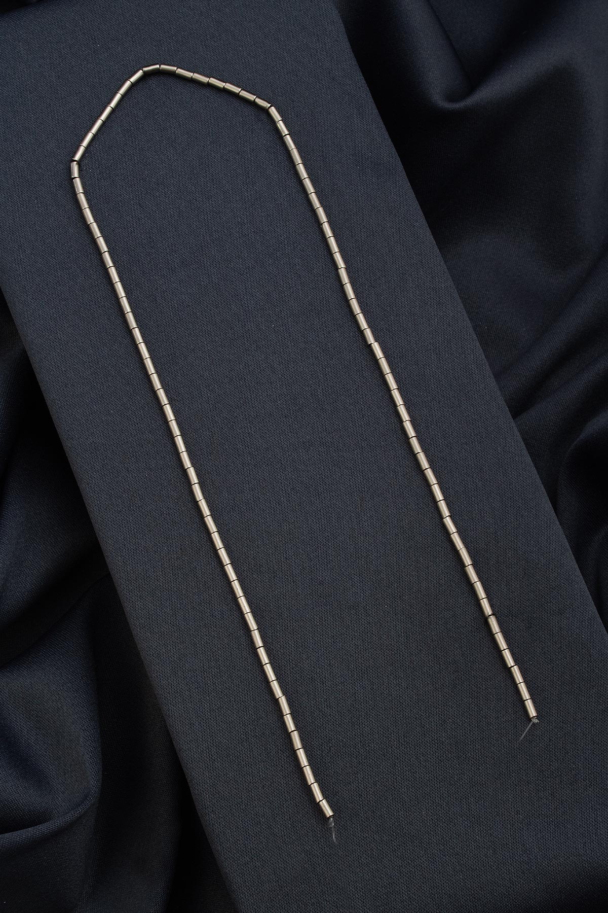 Hematit Doğal Taş Parlak Titanyum Silindir Kesim 2x4mm Dizi