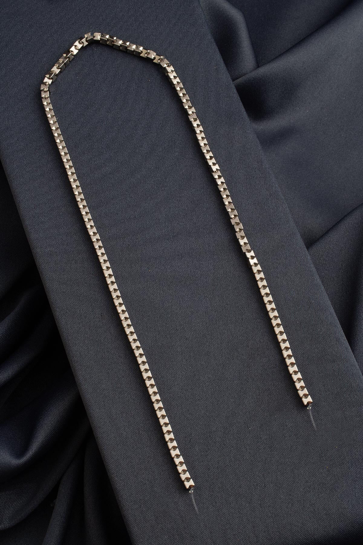 Hematit Doğal Taş Titanyum Küp Kesim 3x4mm Dizi