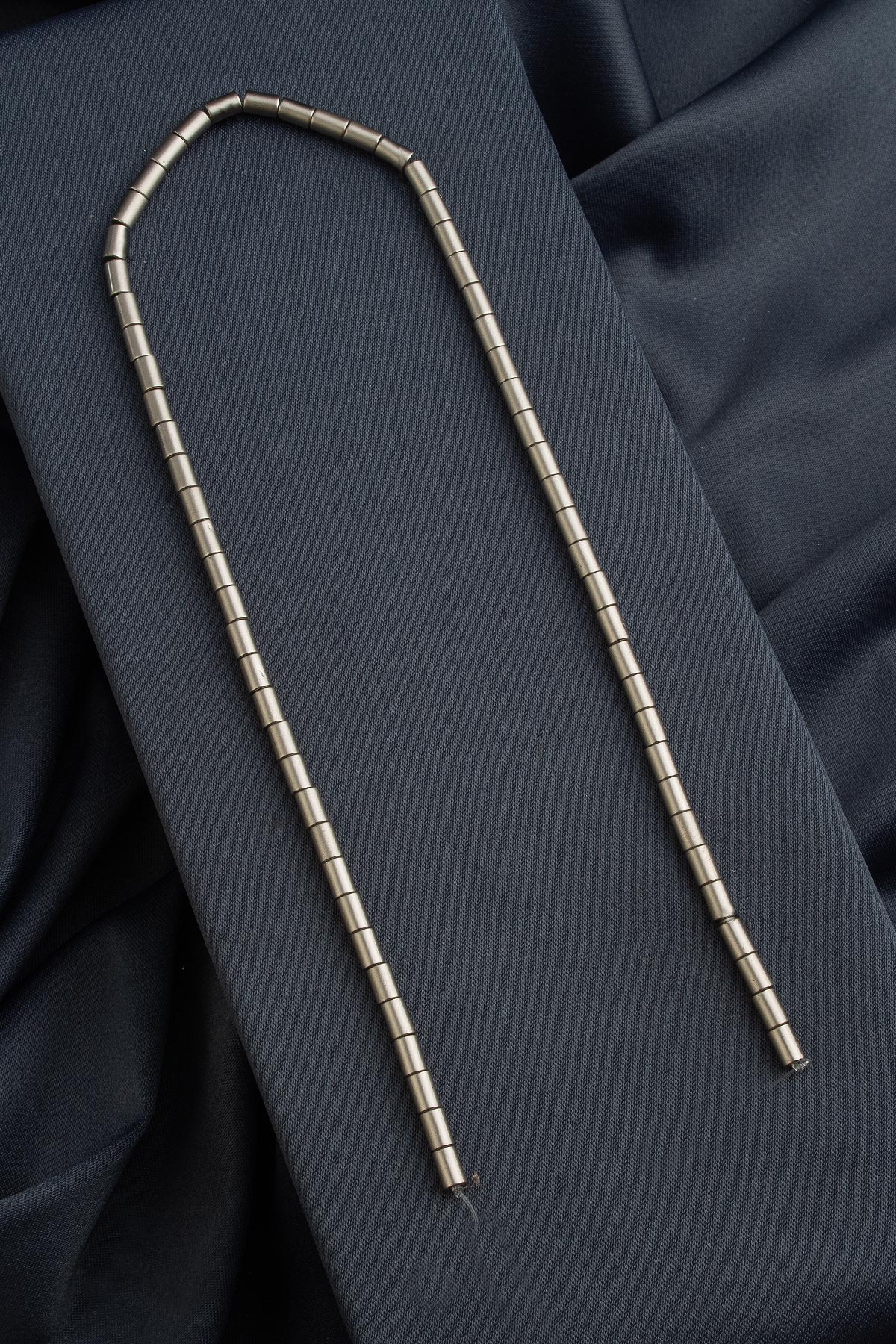 Hematit Doğal Taş Titanyum Silindir Kesim 4x6mm Dizi