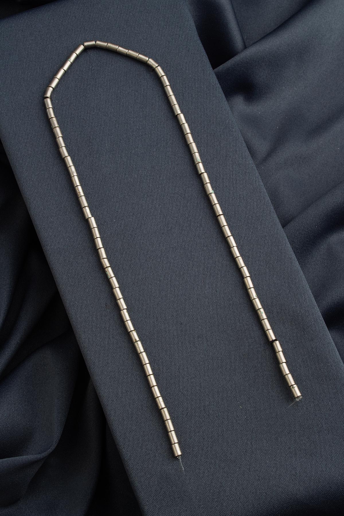 Hematit Doğal Taş Titanyum Silindir Kesim 3x5mm Dizi