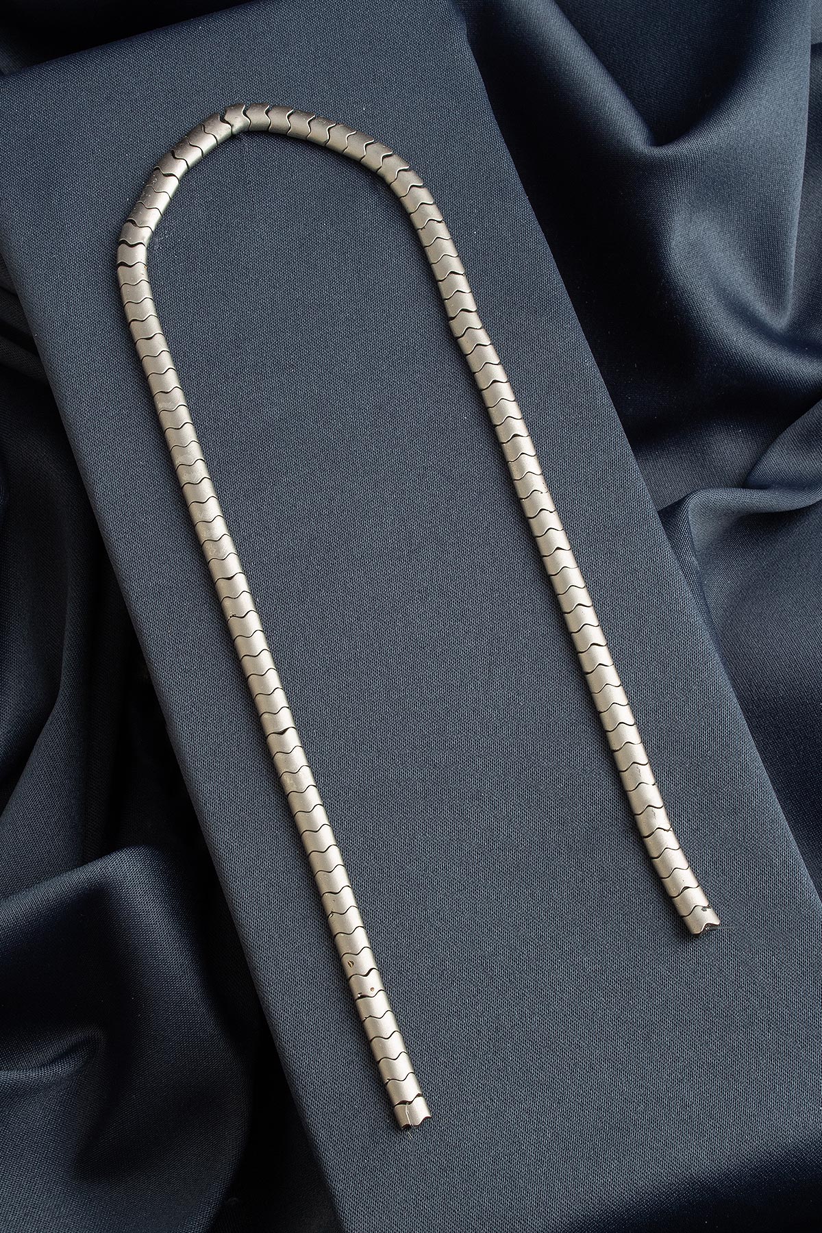 Hematit Doğal Taş Titanyum Yassı Balık Kesim 6x4mm Dizi