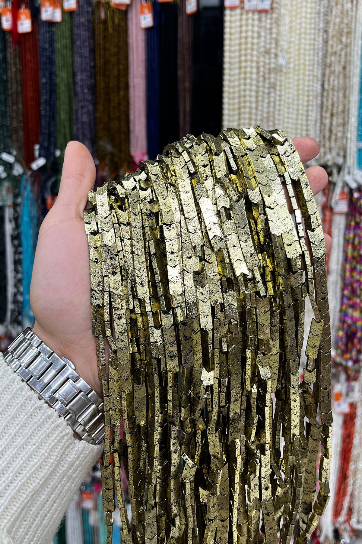 Hematit Taşı Çavuş Kesim 6x6mm- Parlak Antik Sarı Doğal Taş Dizi