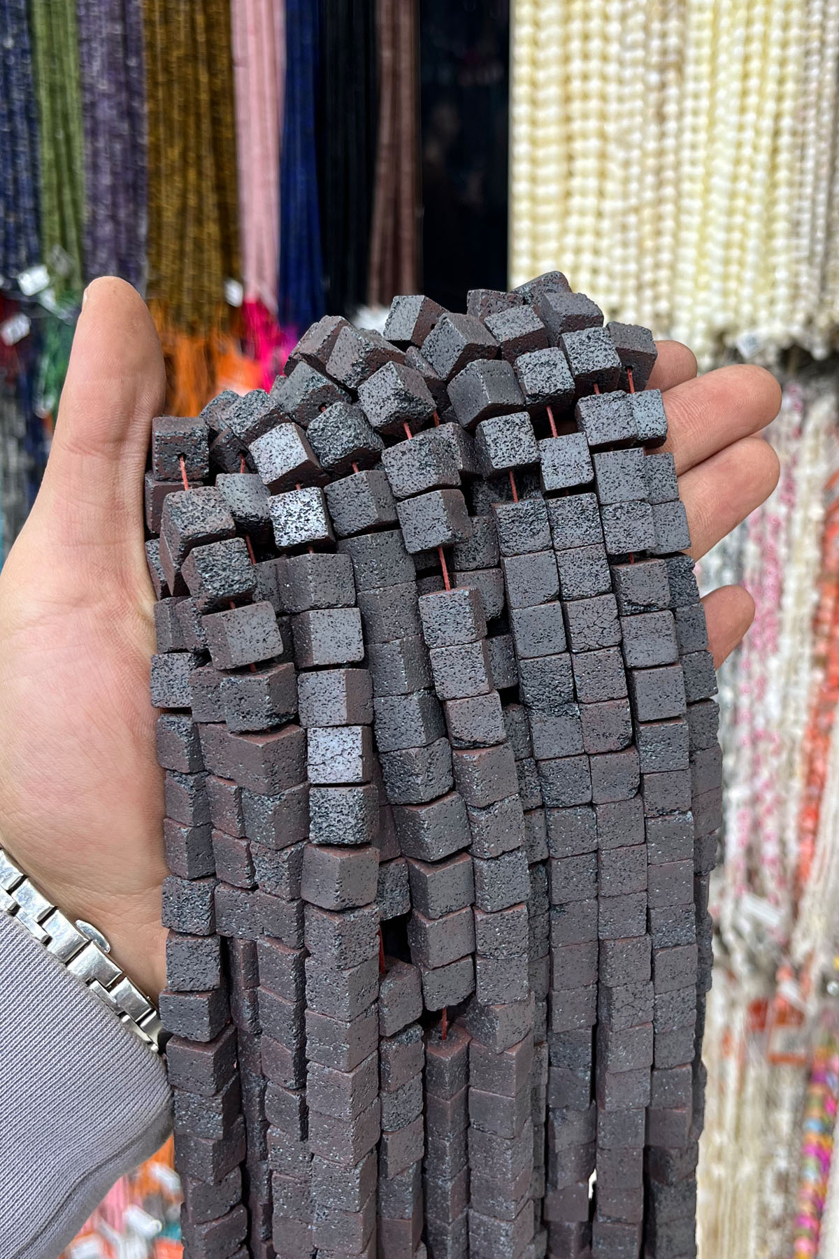 Hematit Taşı Küp Kesim 10x10mm- Mat Gri Doğal Taş Dizi