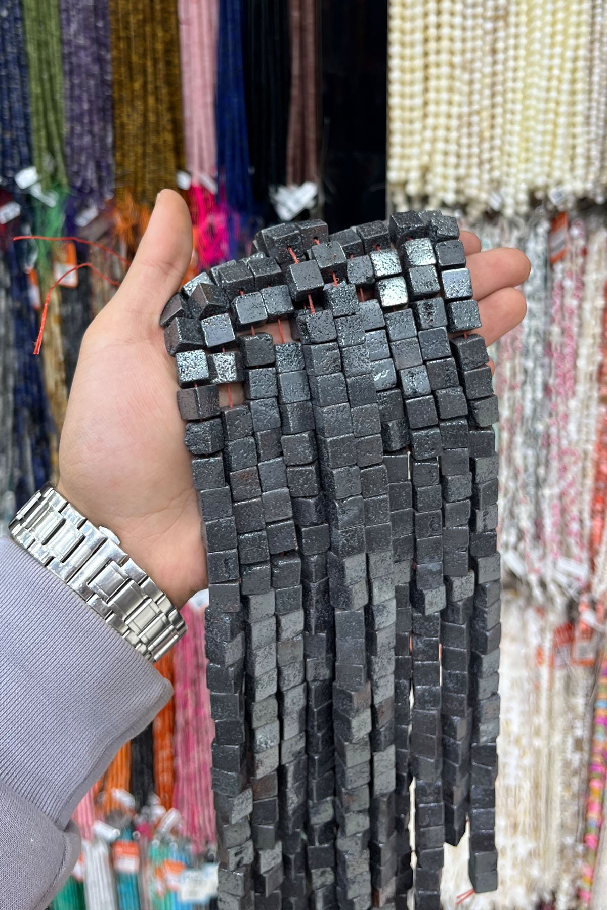 Hematit Taşı Küp Kesim 10x10mm- Parlak Füme Doğal Taş Dizi