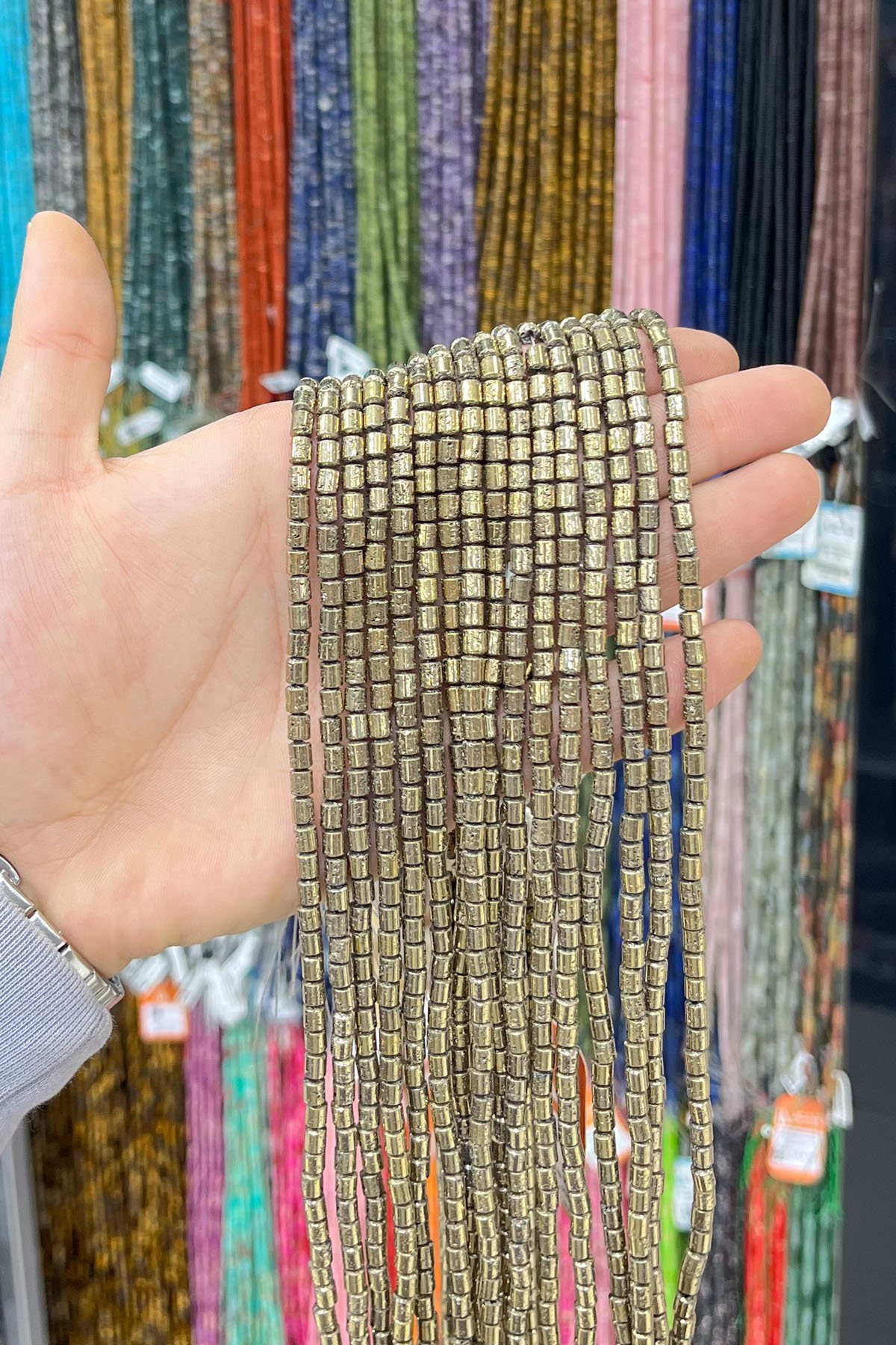 Hematit Taşı Silindir Kesim 4x5mm- Parlak Antik Sarı Doğal Taş Dizi