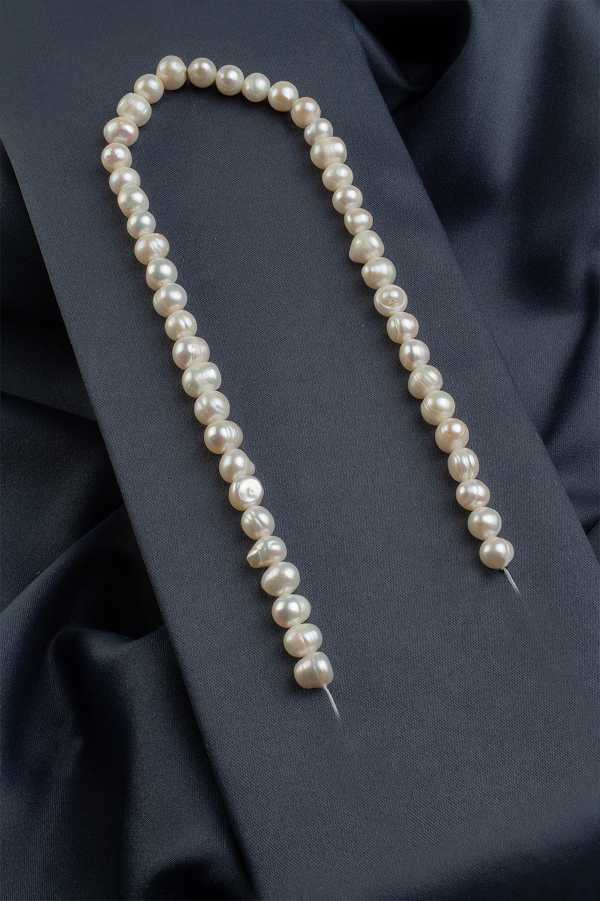 İnci Doğal Taş Beyaz Basık Küre Kesim 8-9mm Dizi AA