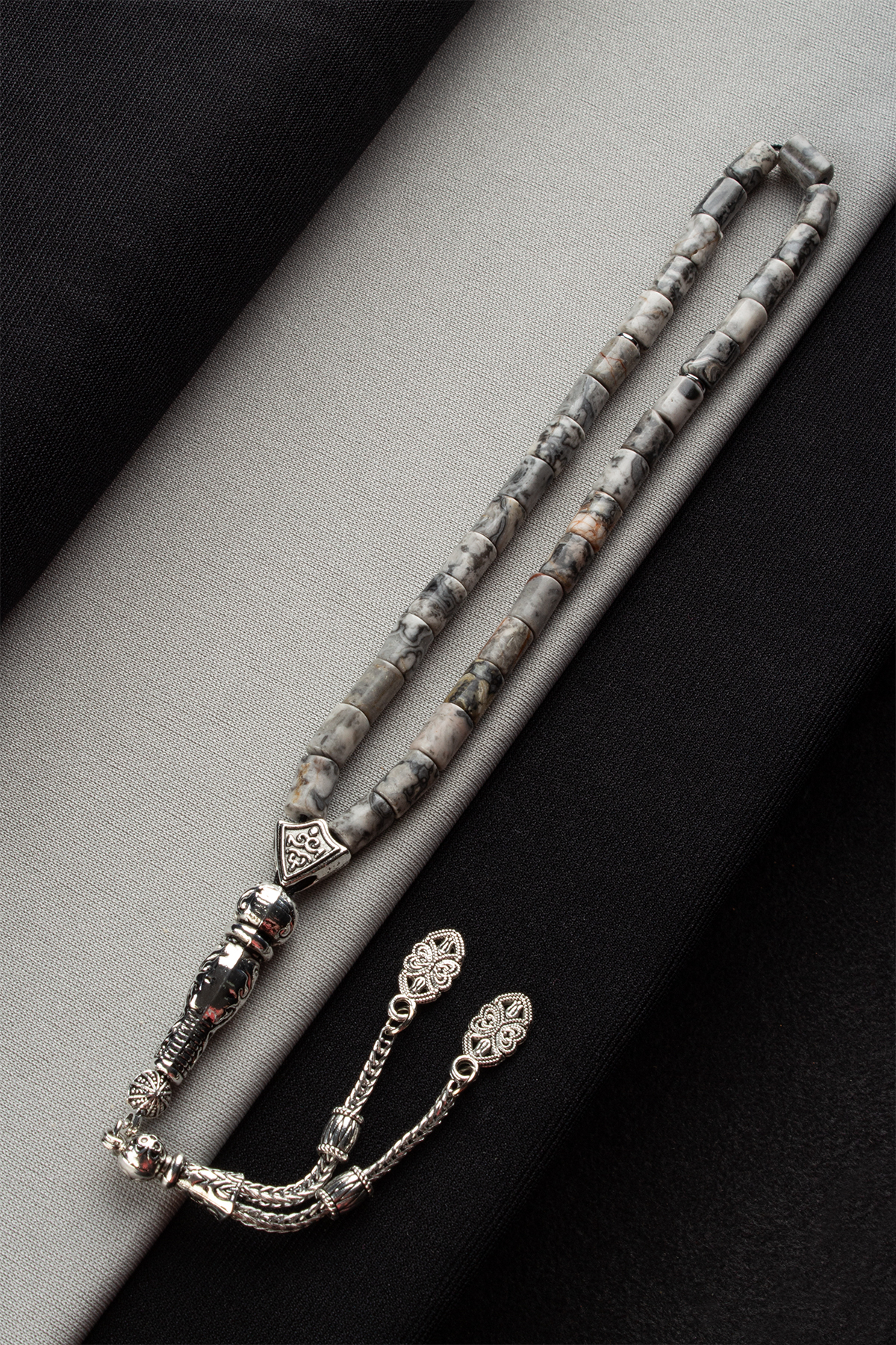 Jasper Doğal Taş Silindir Kesim Gri 5x8mm 33lü Tesbih