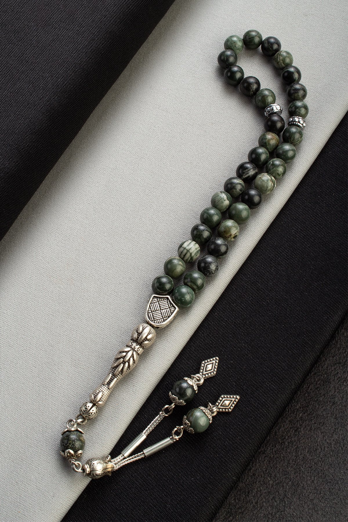 Jasper Doğal Taş Yeşil Küre Kesim 33 lu 8mm Tesbih