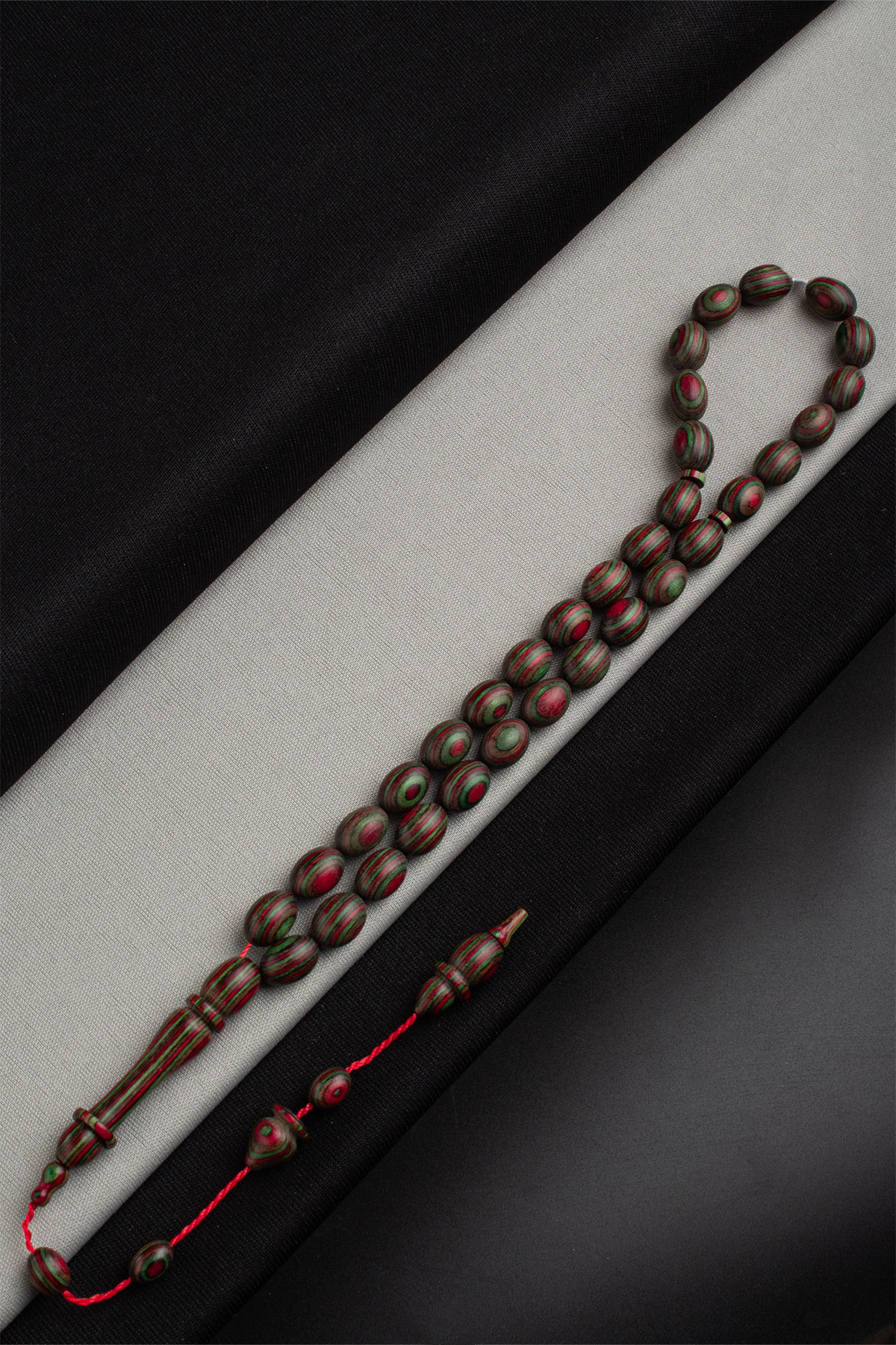 Kafur Ağacı Çok Renkli Arpa Kesim 8x12mm 33 Lu Tesbih