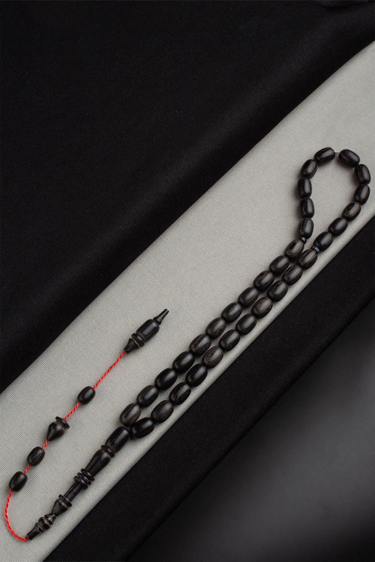 Kafur Ağacı Siyah Kapsül Kesim 8x12mm 33 Lu Tesbih