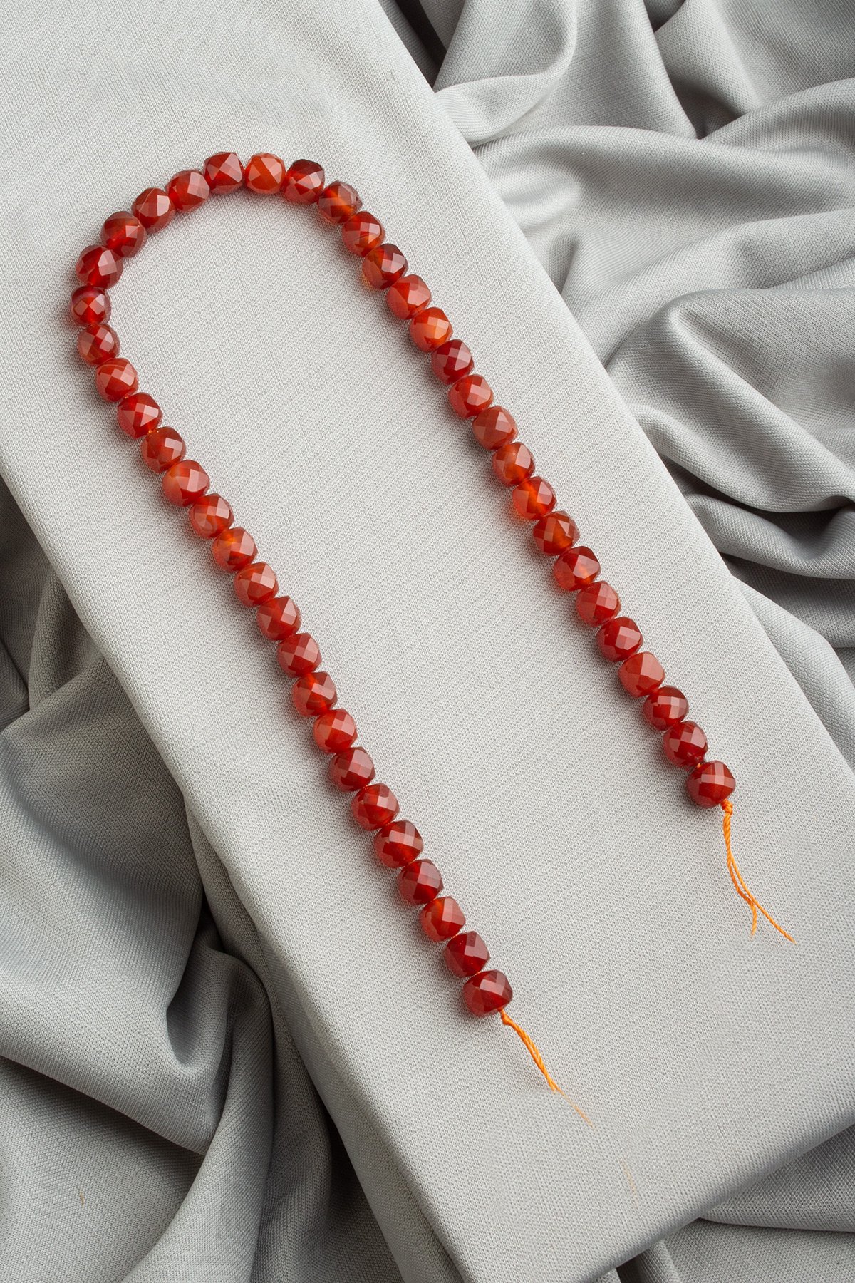 Karnelyan Akik Doğal Taş Küp Kesim 8x8mm Dizi