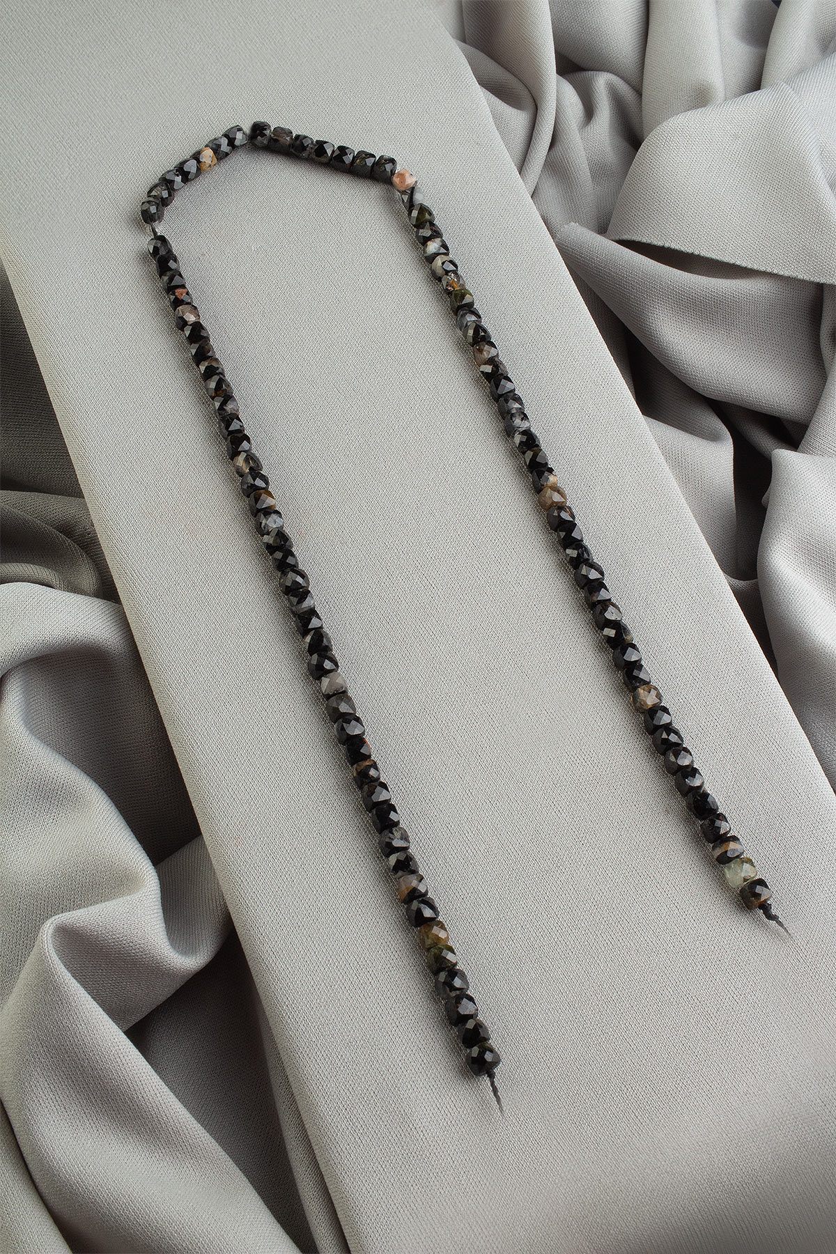 Kasiterit Kuvars Doğal Taş Faset Küp Kesim 4x4mm Dizi