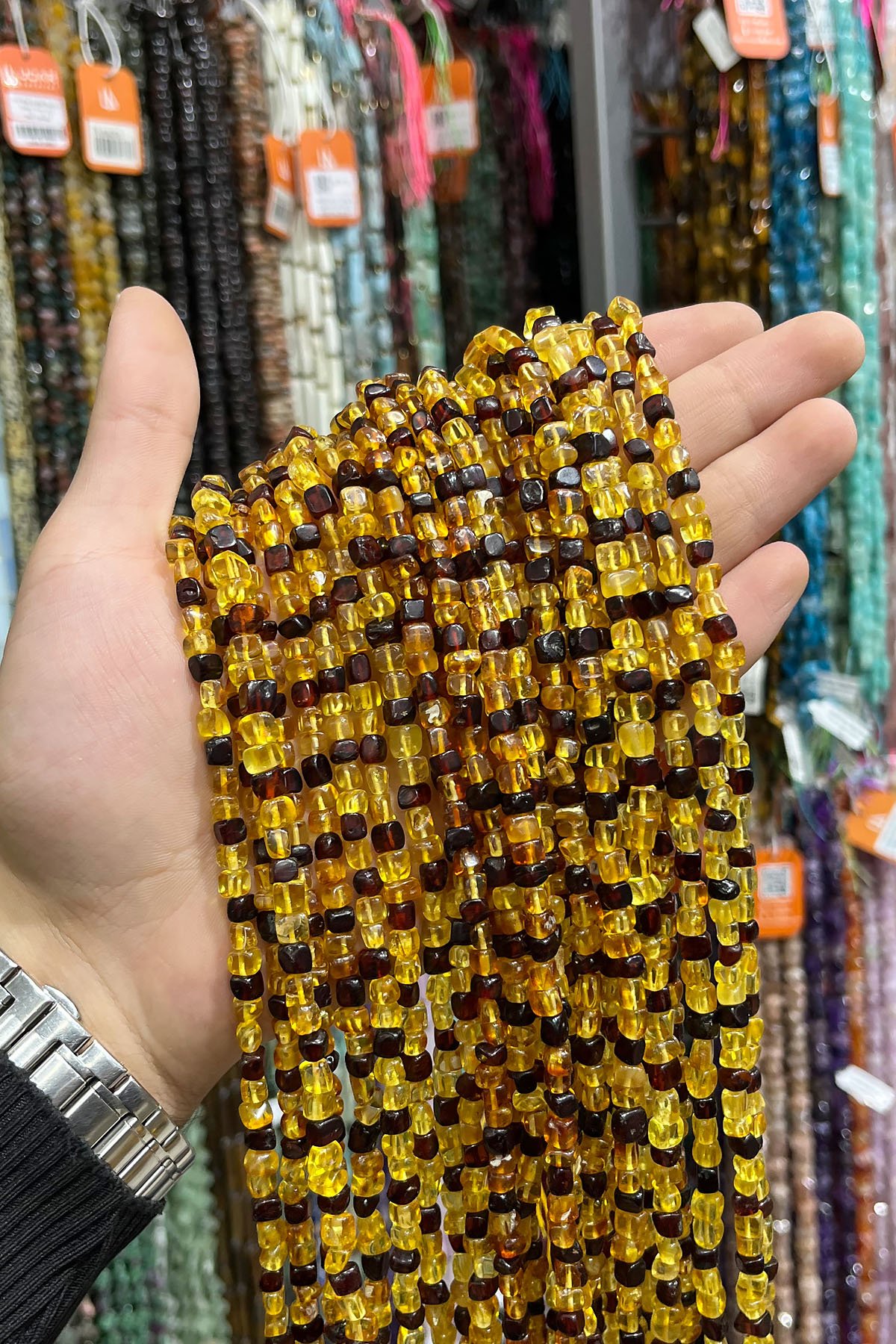 Kehribar Taşı Karışık Şekilsiz Kesim 4-5mm  Dizi