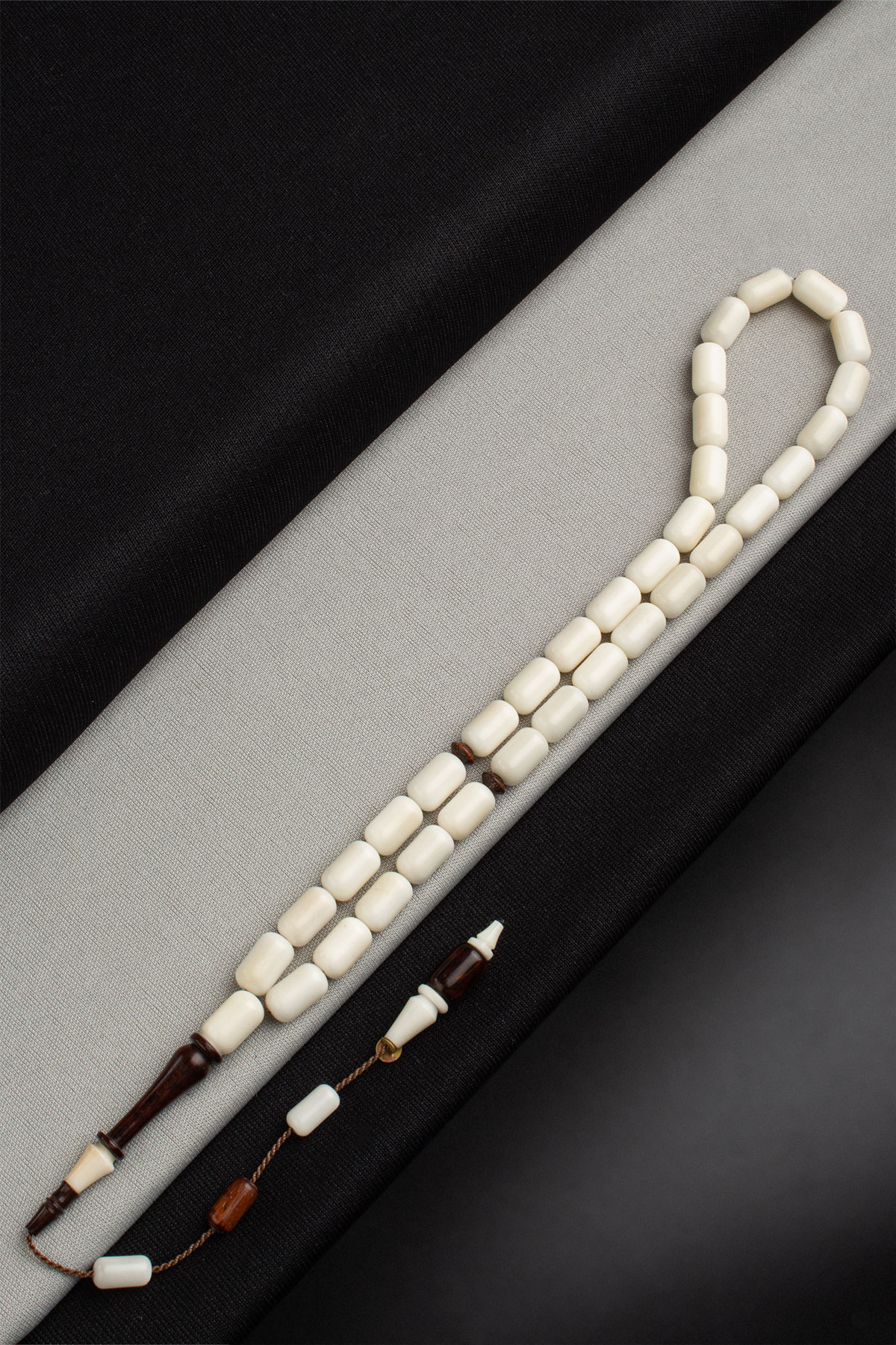 Kemik Yılan İşlemeli Kapsül Kesim 7x11mm 33 Lu Tesbih Mehmet Erbabacan Usta İşçiliği