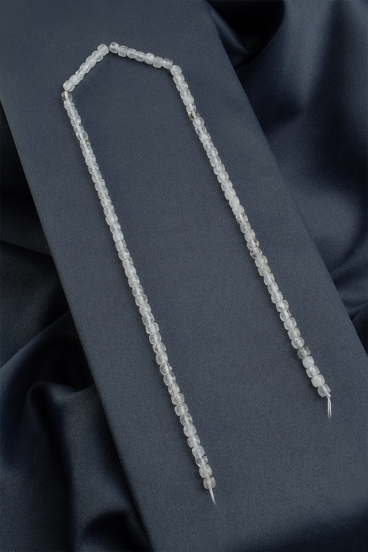 Kristal Kuvars Doğal Taş Faset Küp Kesim 4x4mm Dizi