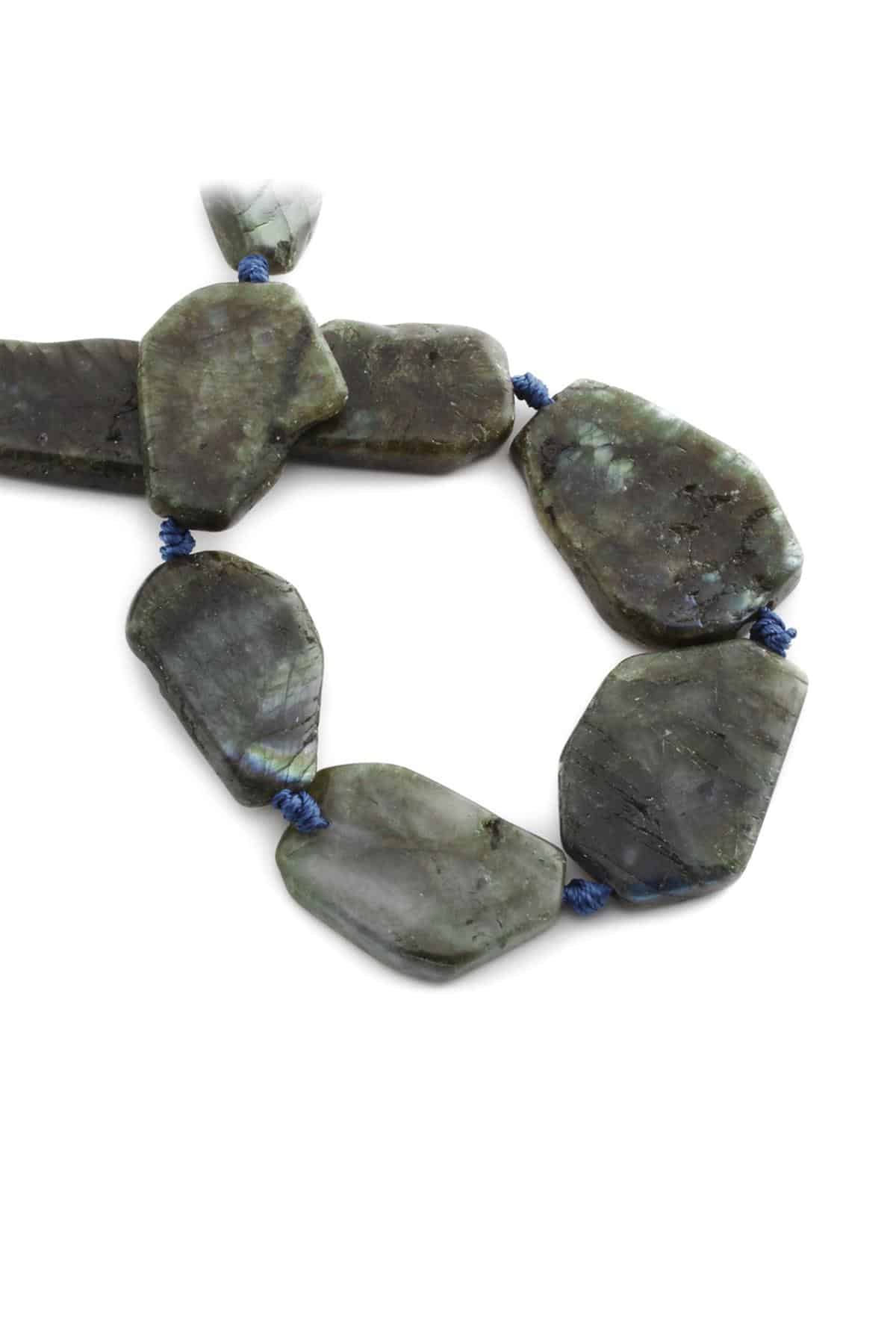 Labradorit Doğal Taş Parlak Amorf Kesim 26x38mm Dizi [AA]