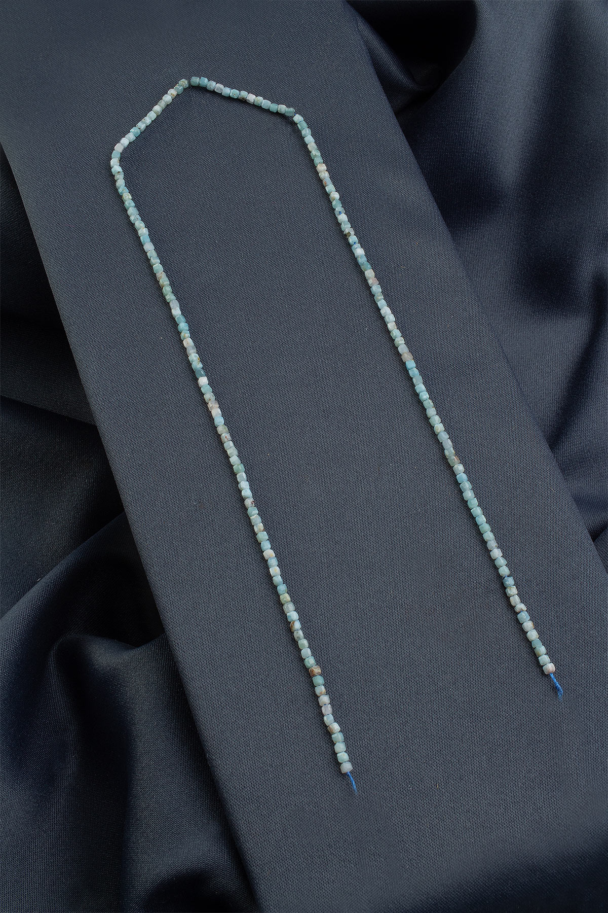 Larimar Doğal Taş Faset Kesim 2x2mm Dizi