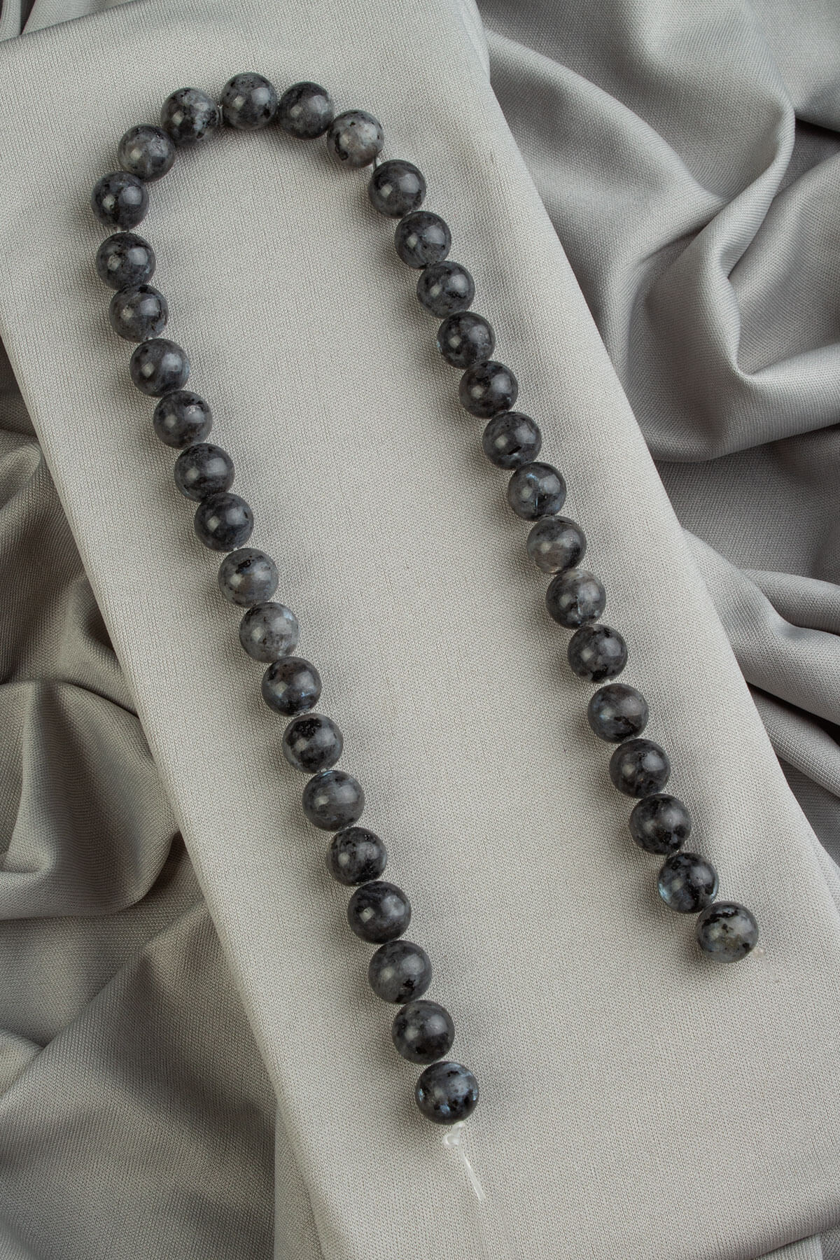 Larvakit Natural Stone Shiny Globe Cut 10mm String Of Beads