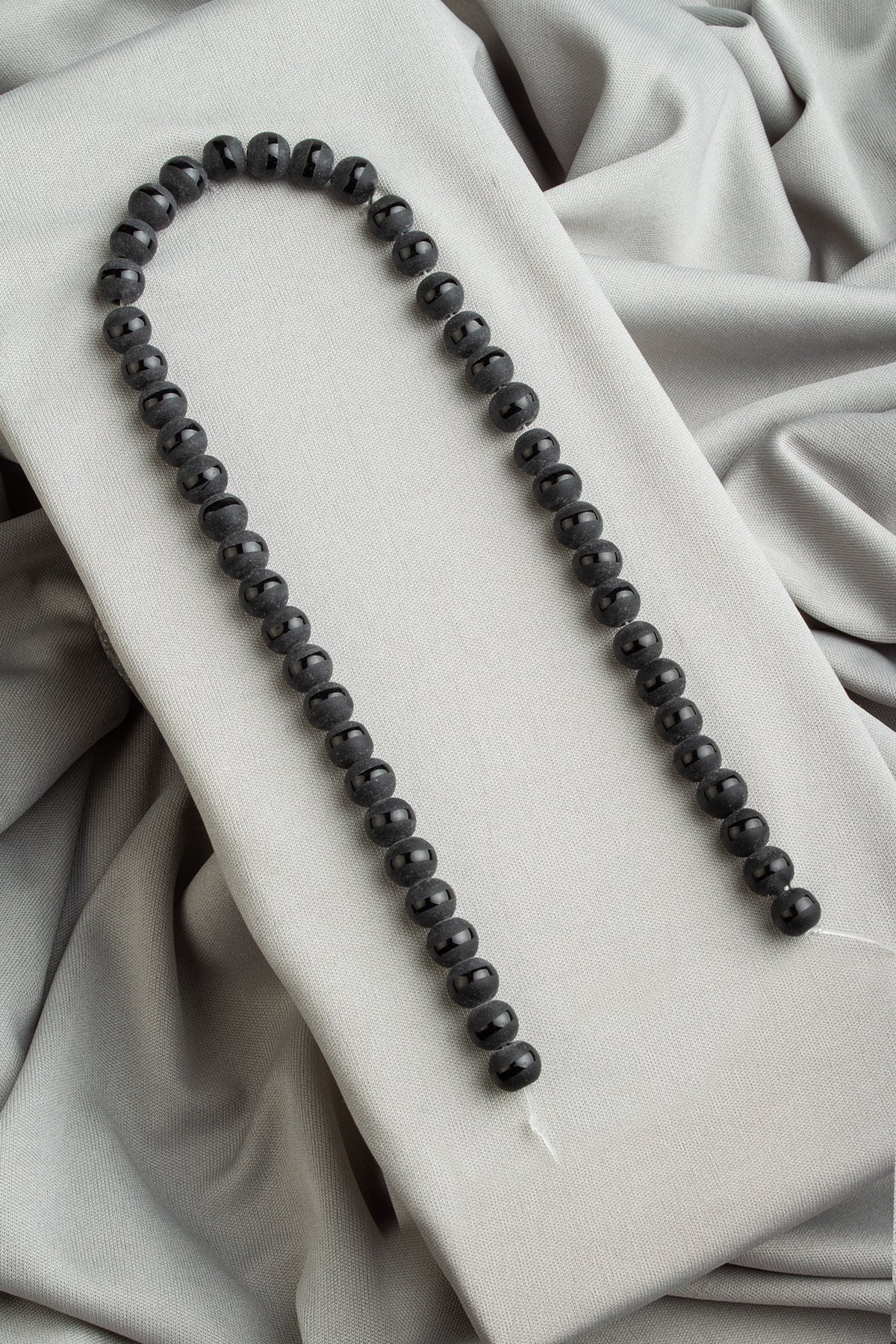 Lazerli Onyx Shiny Black Globe Cut 8mm String Of Beads