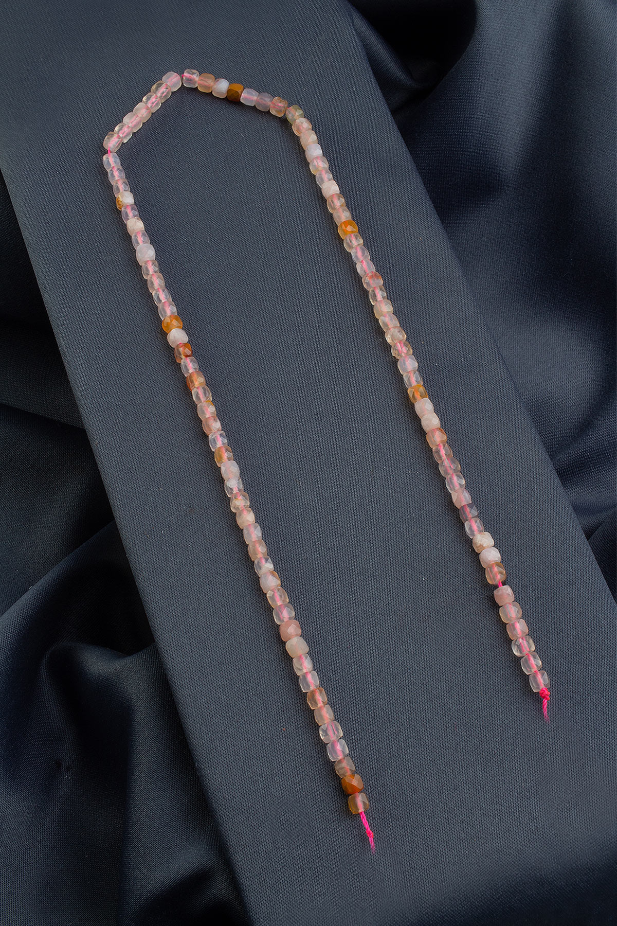 Pembe Kuvars Doğal Taş Faset Küp Kesim 4x4mm Dizi AB