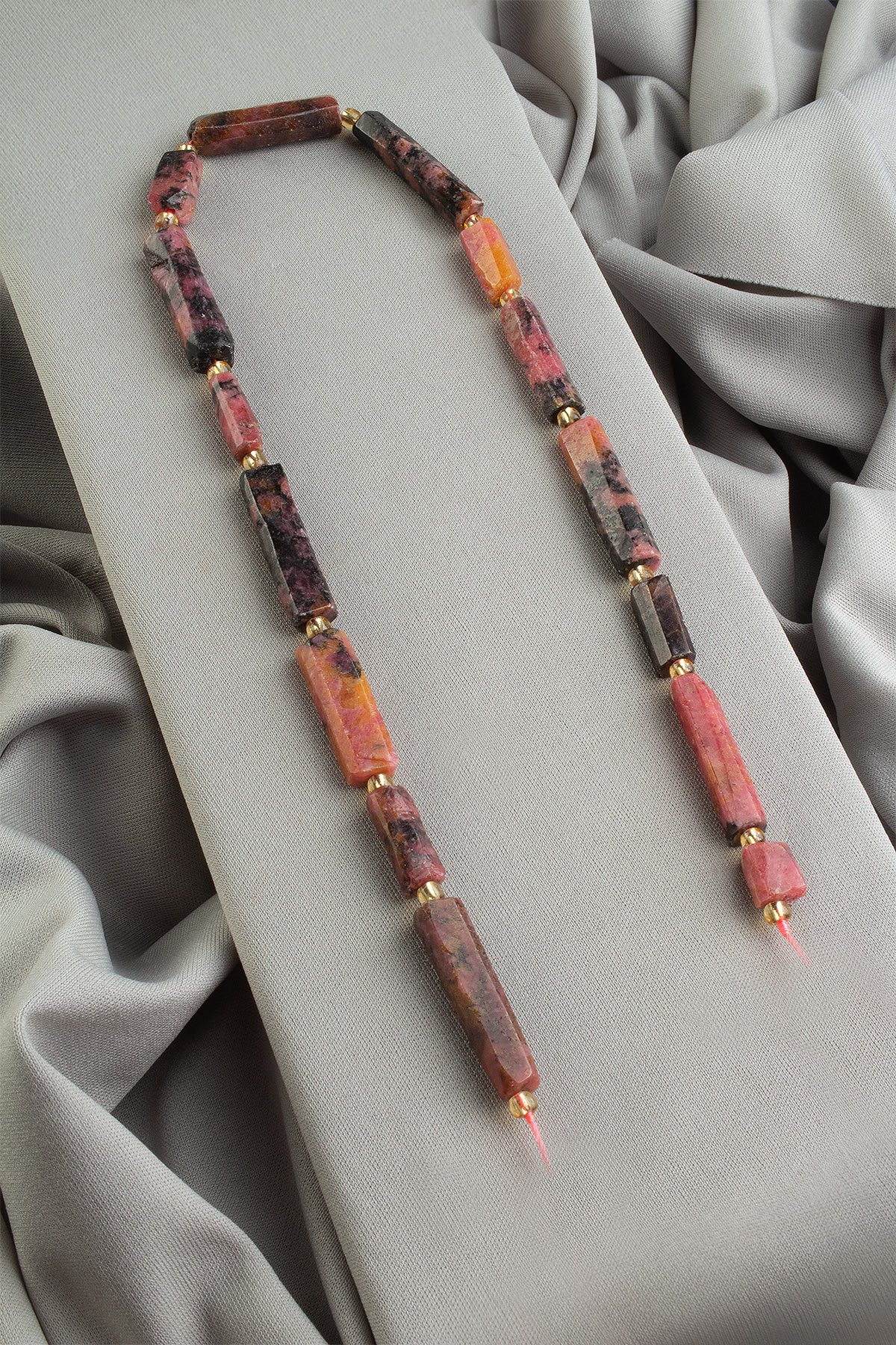 Rodonit Doğal Taş Köşeli Silindir Kesim 7x27mm Dizi