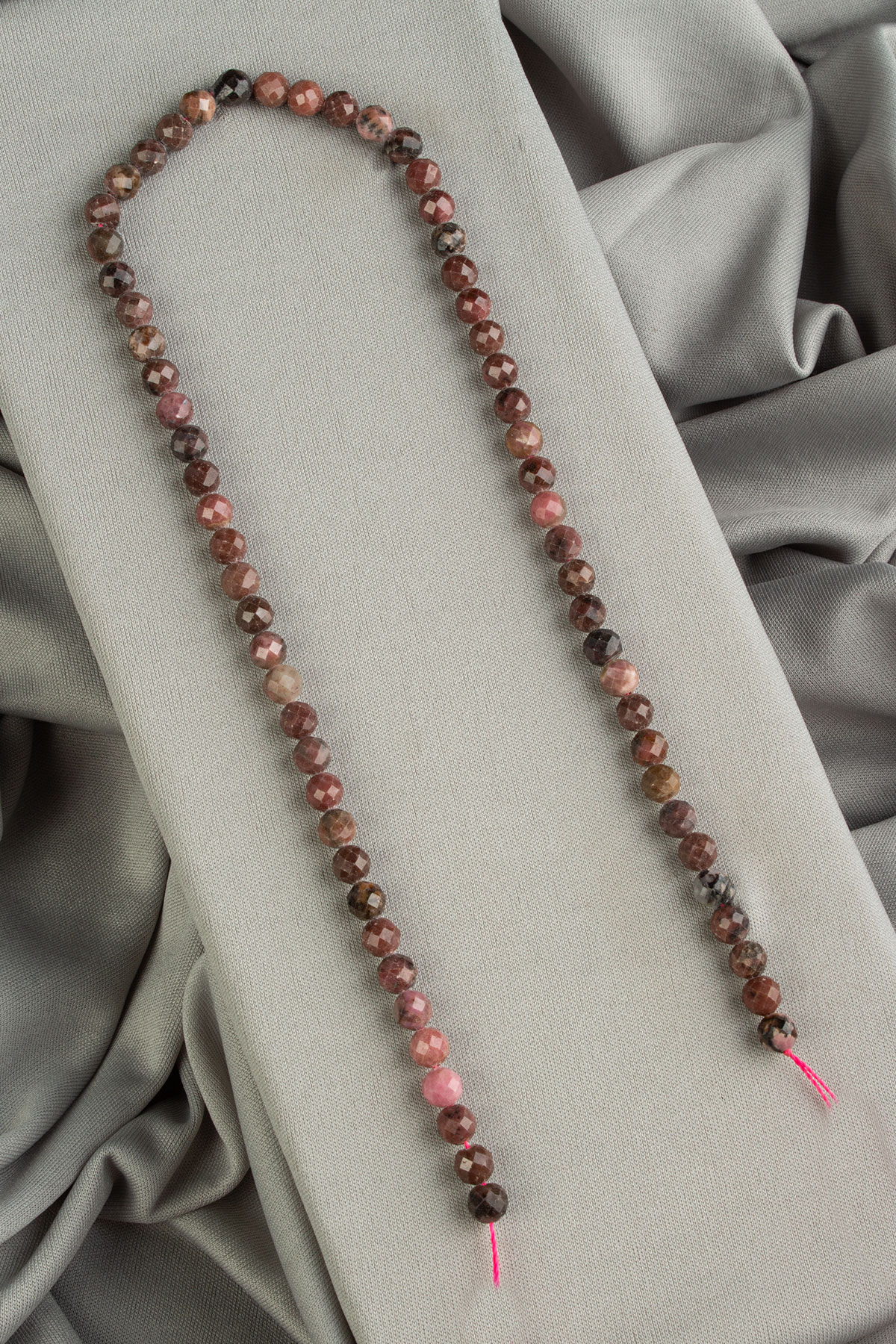 Rodonit Doğal Taş Parlak Küre Kristal Kesim 6mm Dizi [AA]