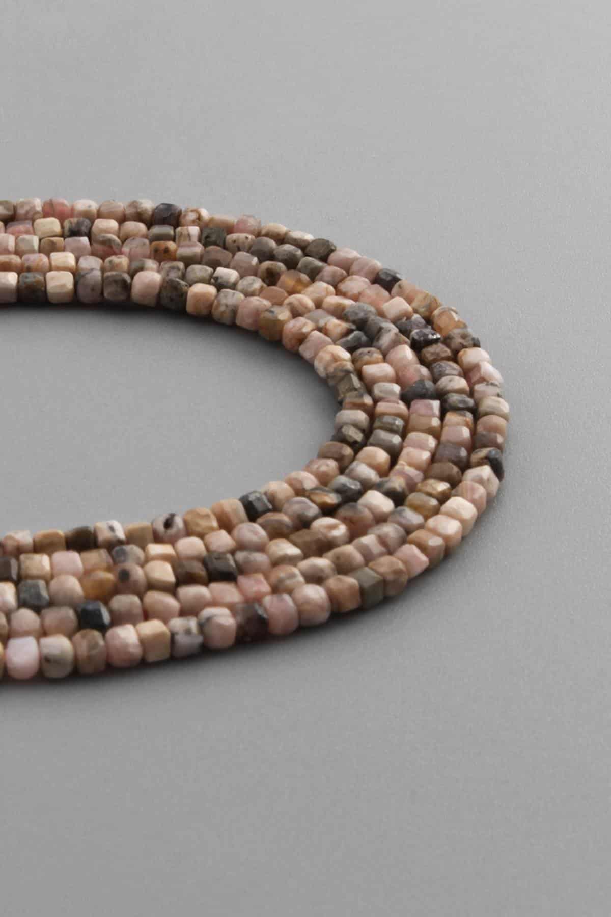 Rodonit Doğal Taş Parlak Pembe Küp Kesim 3x3mm Dizi