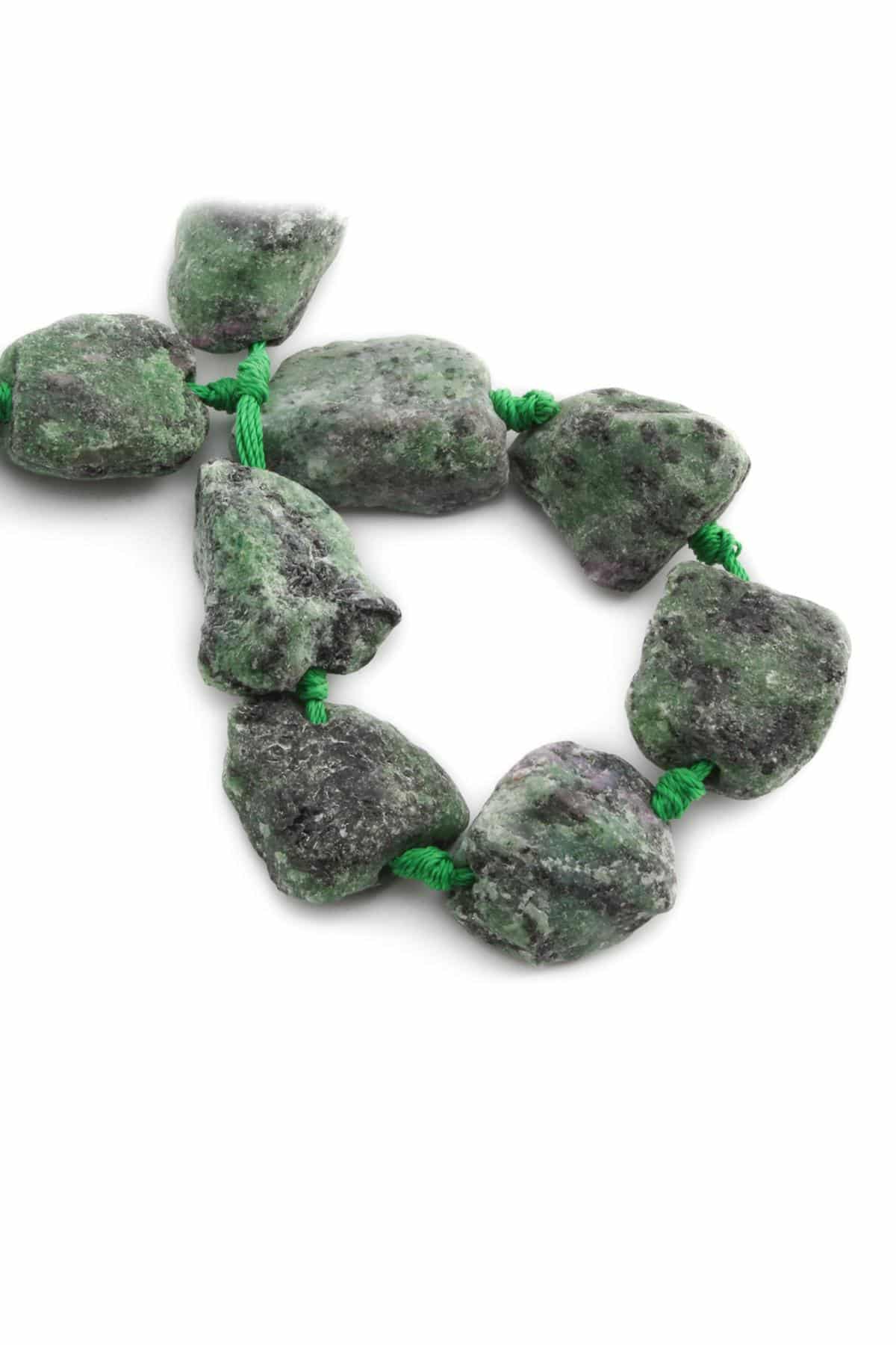 Ruby Zoisit Doğal Taş Mat Koyu Yeşil Ham Kütle Kesim 15x25mm Dizi [AA]