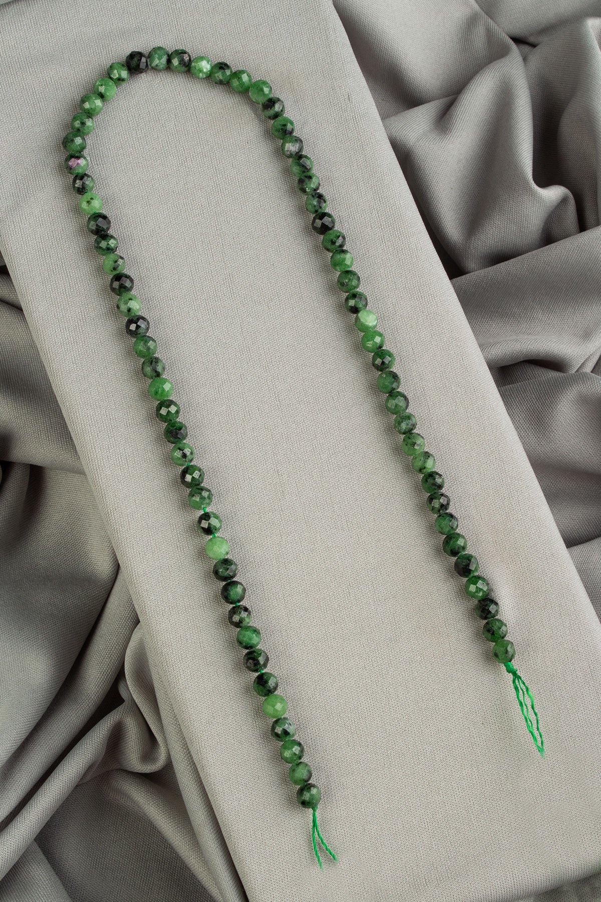 Ruby Zoisit Doğal Taş Parlak Küre Kristal Kesim 6mm Dizi [AA]