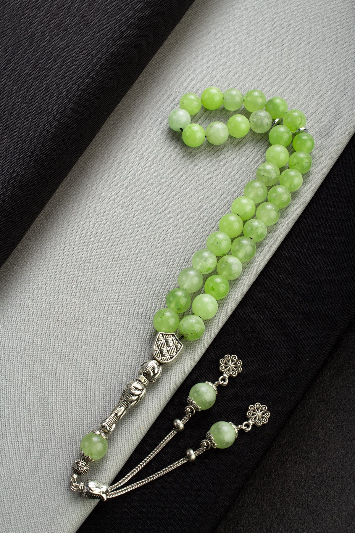 Sıkma Doğal Taş Açık Yeşil Küre Kesim 33 lu 10mm Tesbih