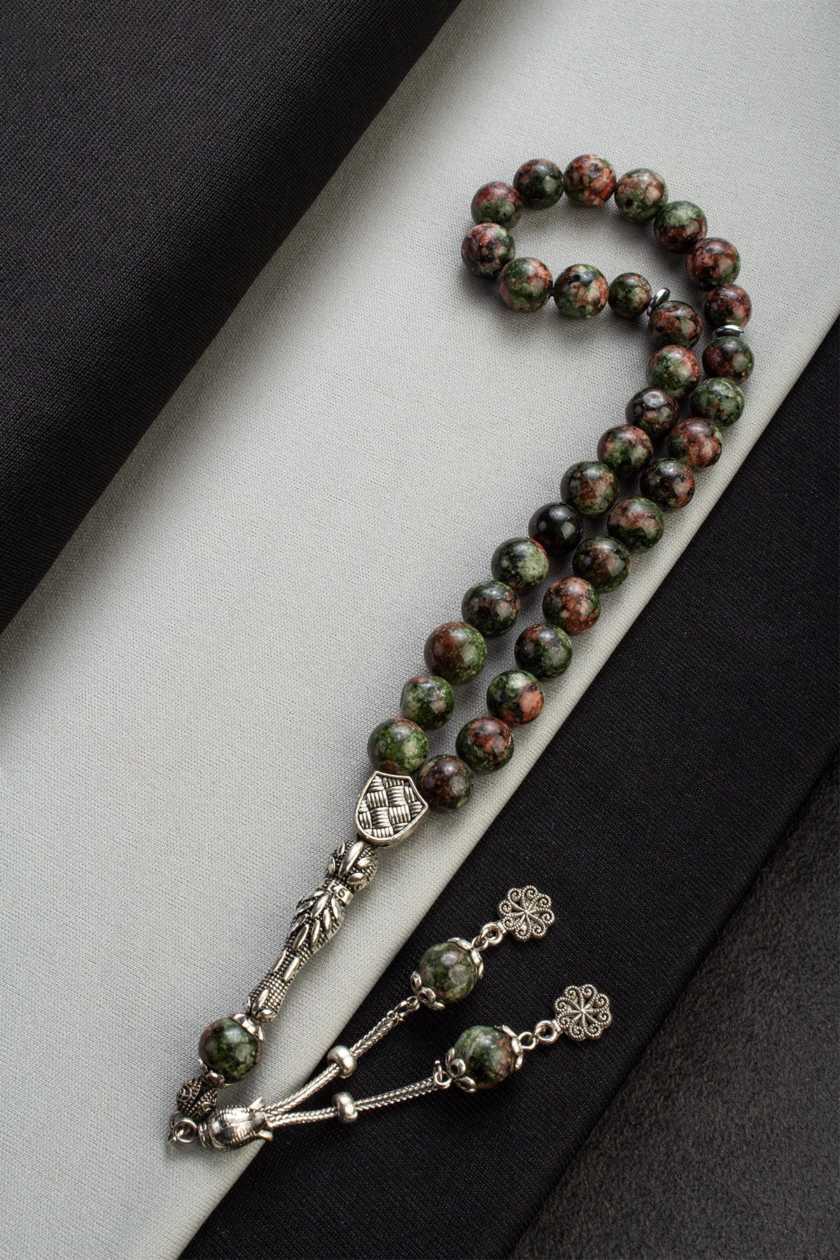 Sıkma Doğal Taş Karışık Küre Kesim 33 lu 10mm Tesbih