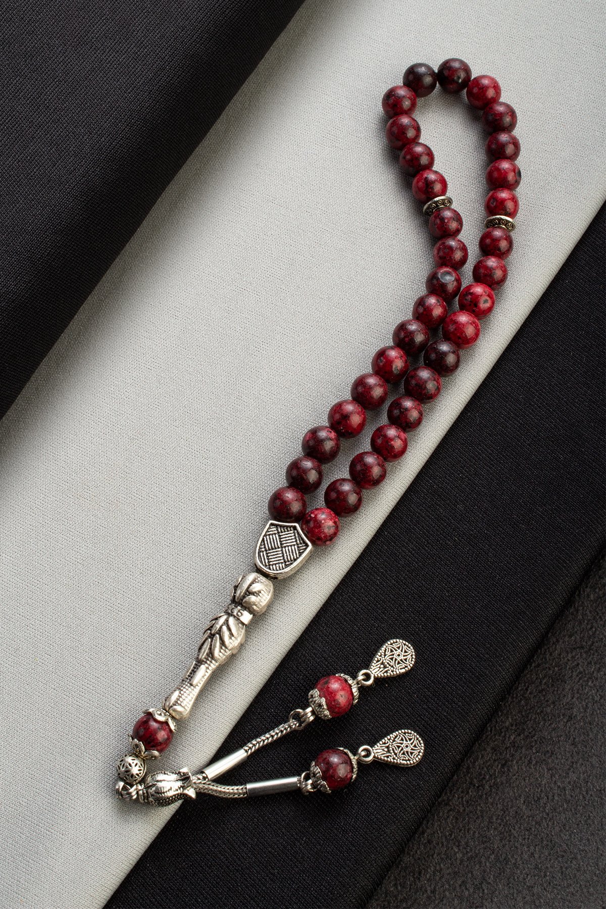 Sıkma Doğal Taş Küre Kesim Bordo 33 lü 8mm Tesbih