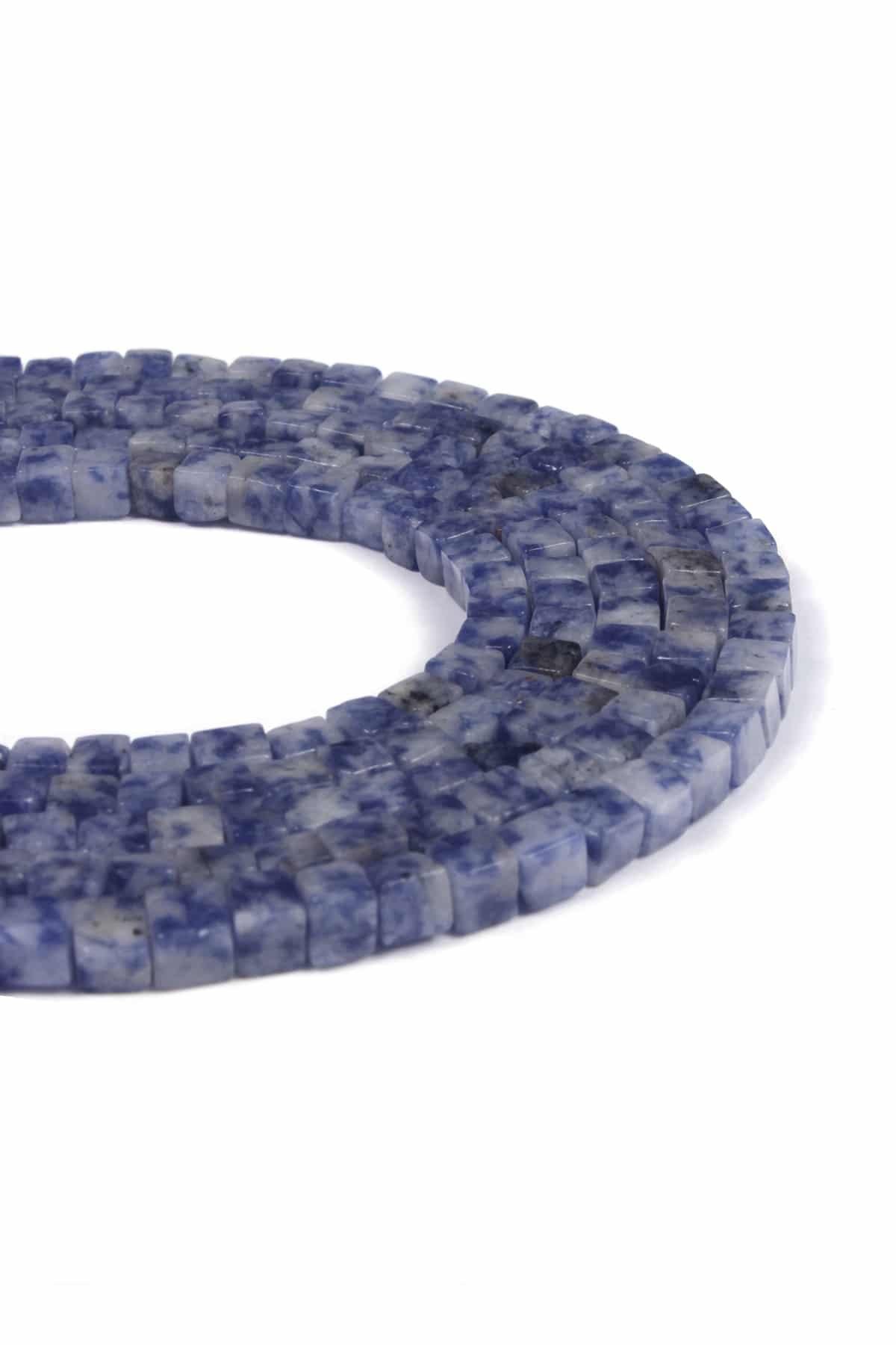 Sodalit Doğal Taş Küp Kesim 4x4mm Dizi