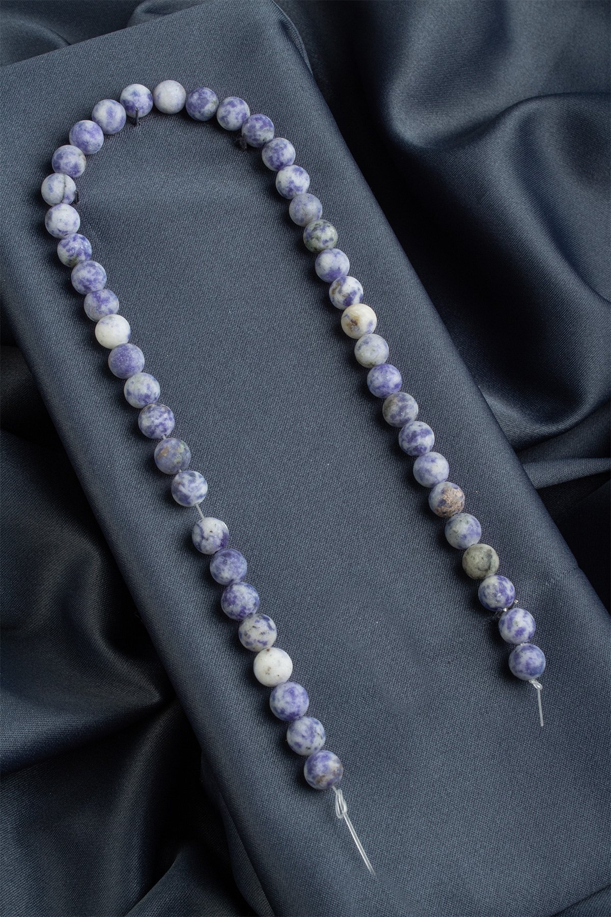 Sodalit Doğal Taş Mat Benekli Küre Kesim 8mm Dizi [AB]