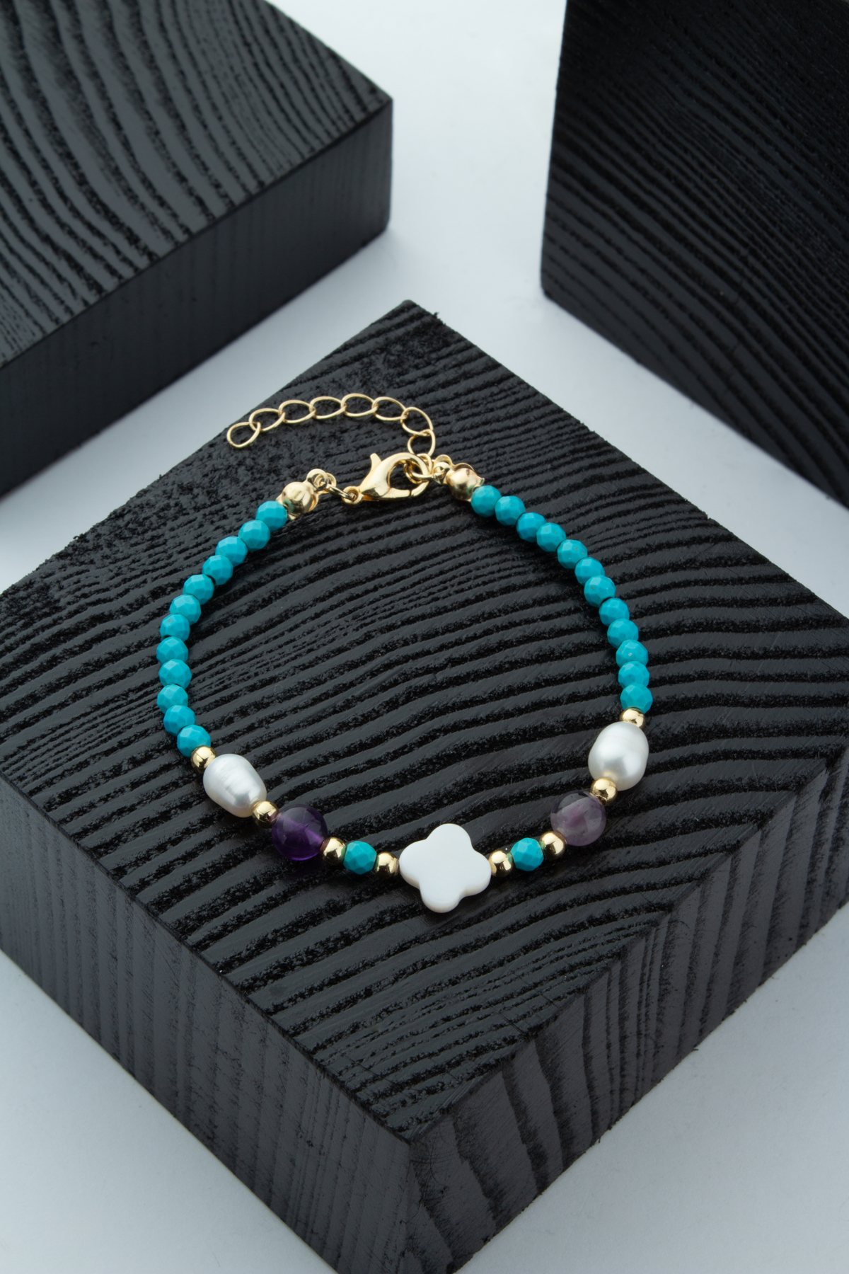 İnci-Sedef Doğal Taş Yonca Kesim Ametist Sıkma Turkuaz 4mm Faset Bileklik