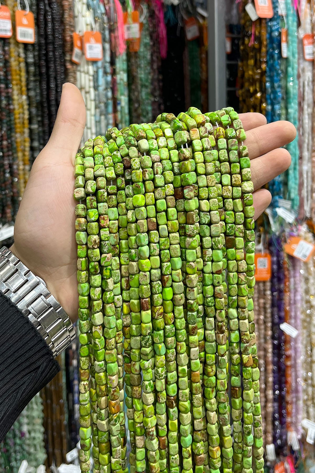 Varisit Doğal Taş Açık Yeşil Dikdörtgen Kesim 5x8mm Dizi