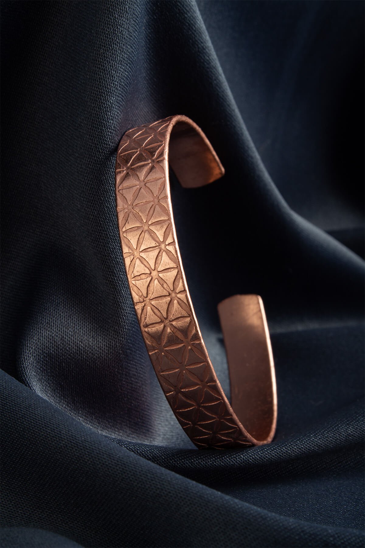 Yaşam Çiçeği Kabartmalı Ayarlanabilir Unisex Bakır Bileklik