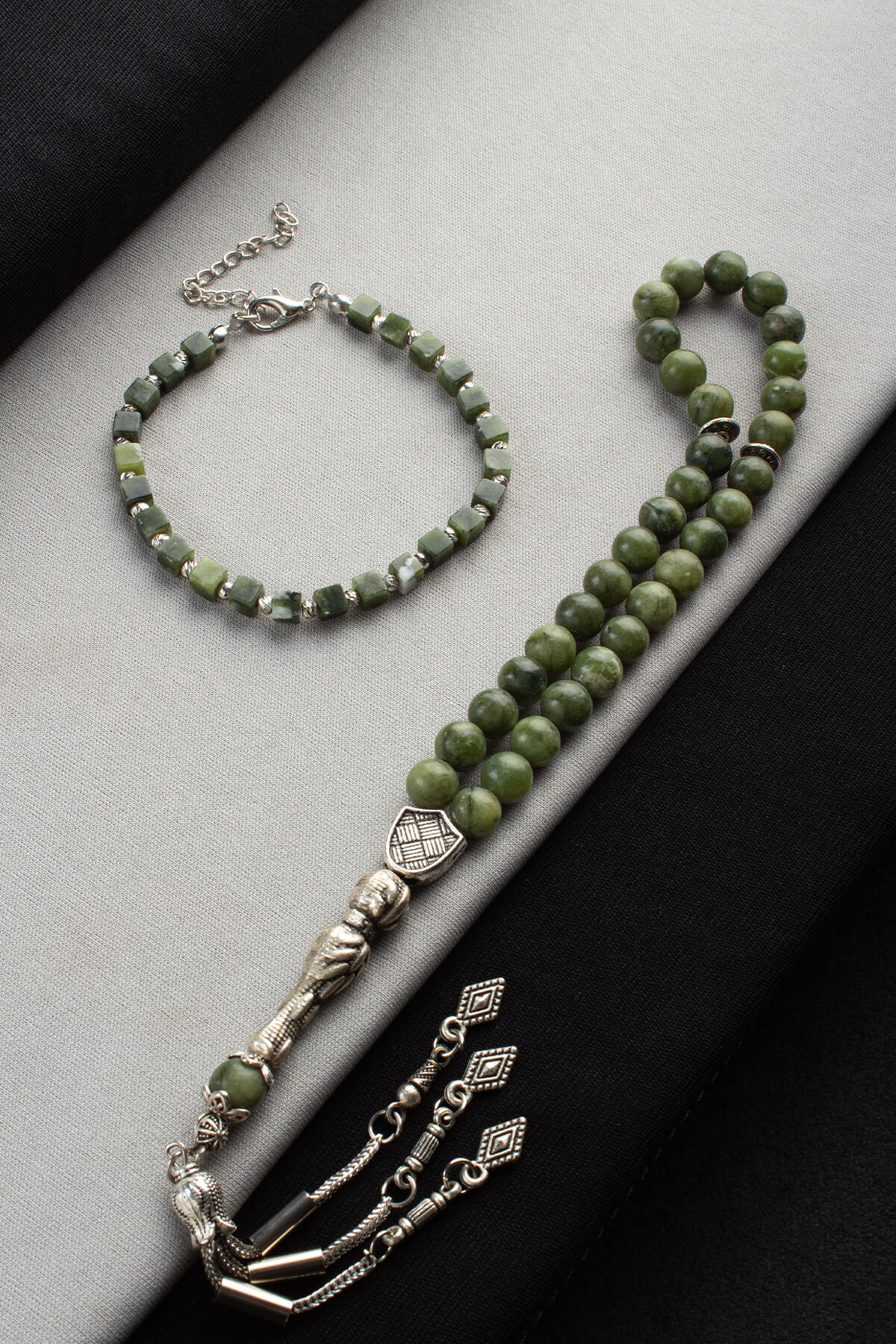 Yeşim Doğal Taş Zincir Bileklik & Yeşim 33 lü 8mm Tesbih Seti