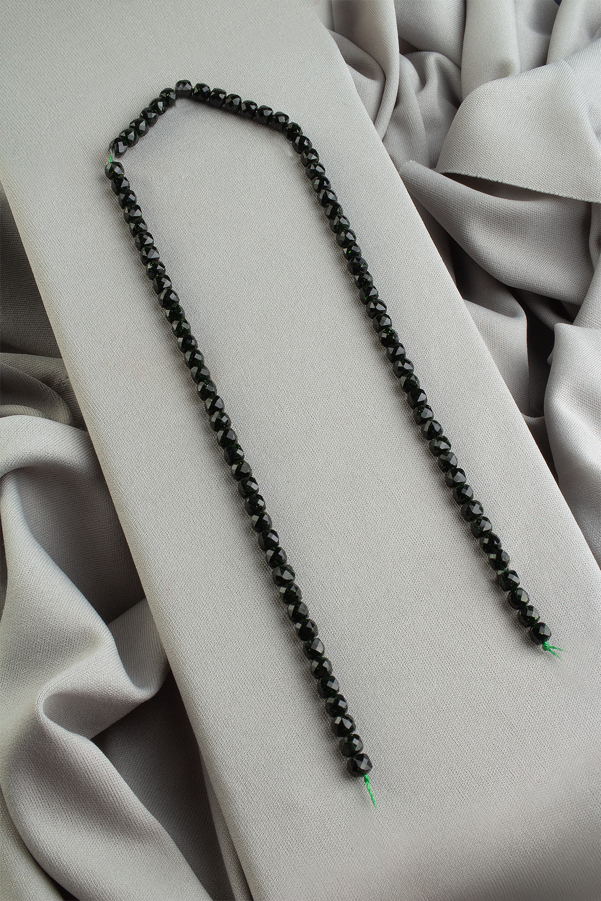 Yıldız Taşı Doğal Taş Faset Küp Kesim 4x4mm Dizi