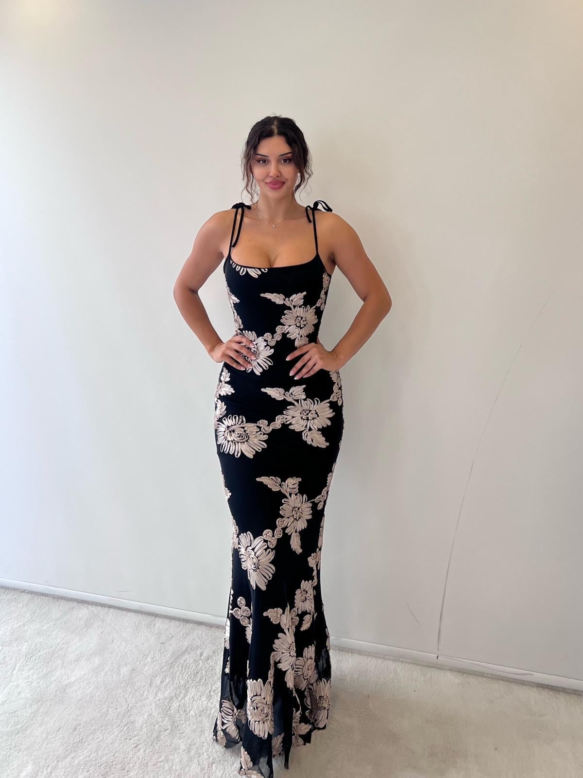 Siyah Bej Ayarlanabilir Askılı Çiçekli