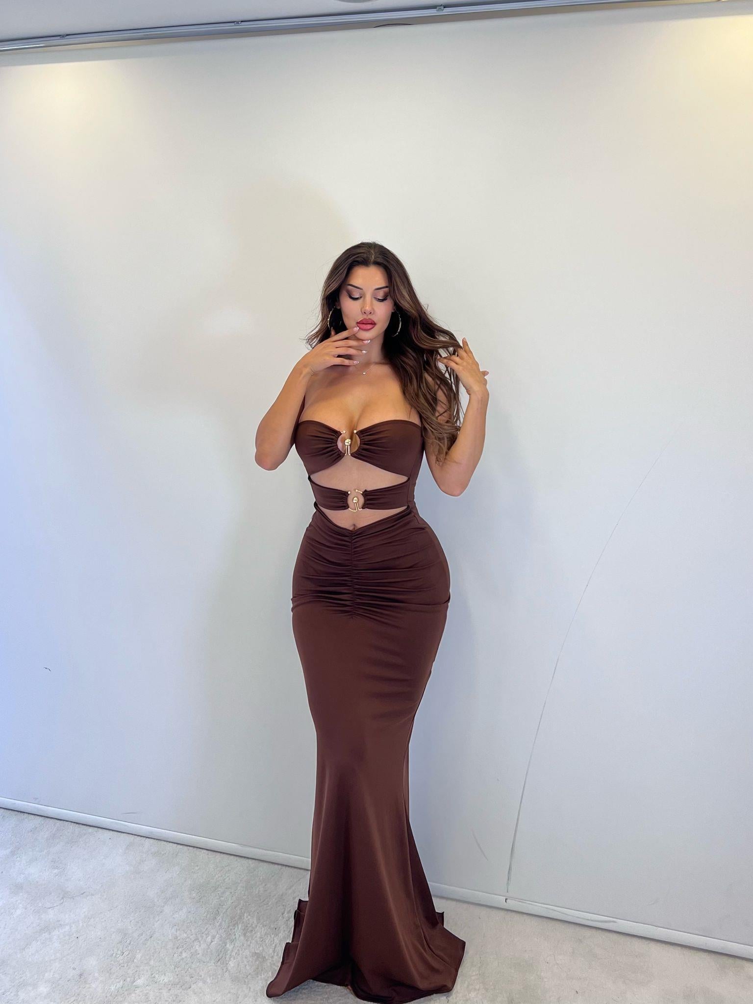 Kahve Dalgıç Kumaş Toka DetayStraplez Maksi Elbise