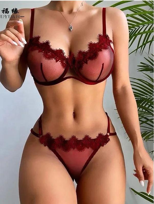 Kırmızı Dantelli İç Çamaşırı Takımı