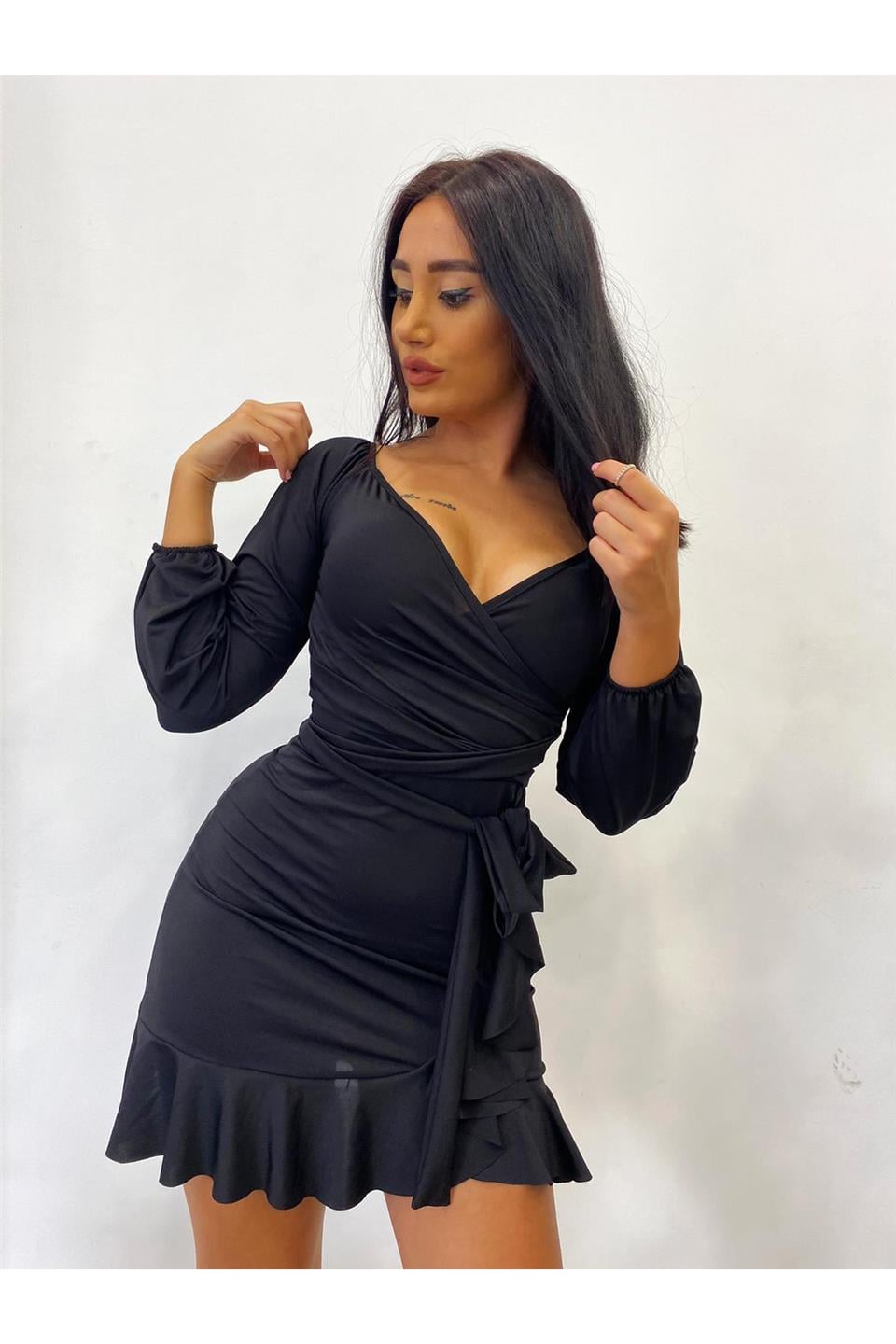 Kruvaze Yaka Siyah Mini Elbise