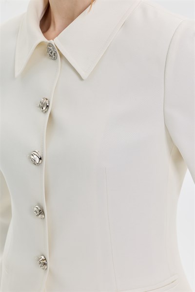 DÜĞME DETAYLI KLASİK YAKA BLAZER