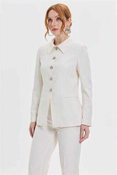 DÜĞME DETAYLI KLASİK YAKA BLAZER