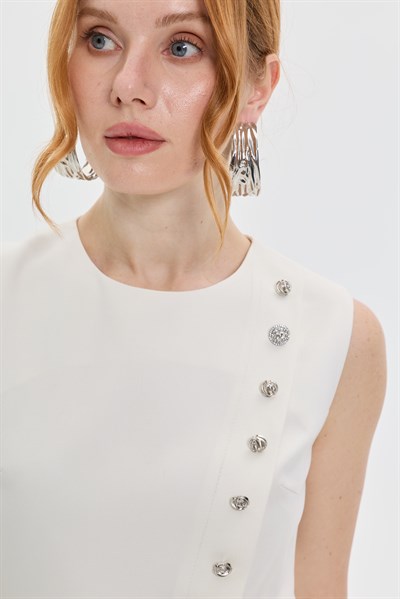 DÜĞME DETAYLI ASİMETRİK ELBİSE