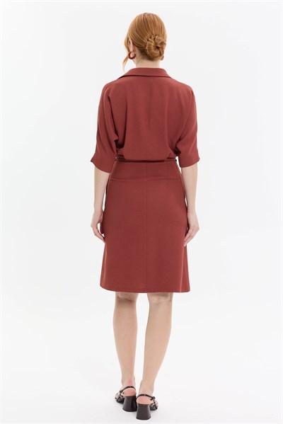 KUŞAK DETAYLI ELBİSE