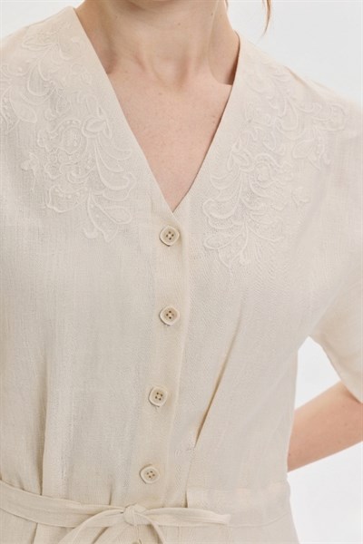 NAKIŞ DETAYLI KETEN ELBİSE