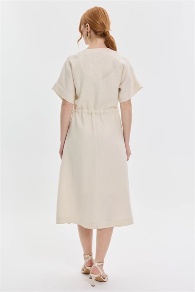 NAKIŞ DETAYLI KETEN ELBİSE