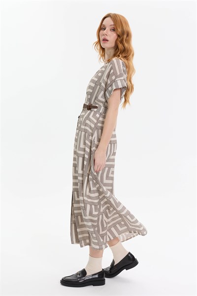KEMER DETAYLI DESENLİ ELBİSE